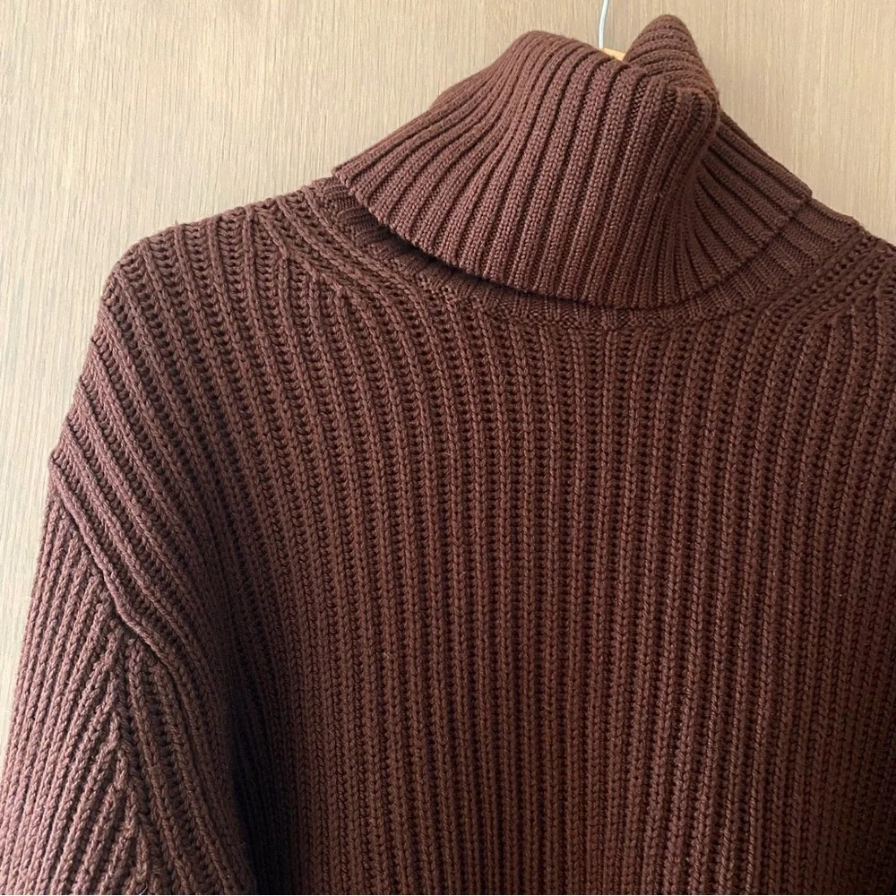 Aritzia Babaton Guell Sweater dark brown - Picture 5 of 8